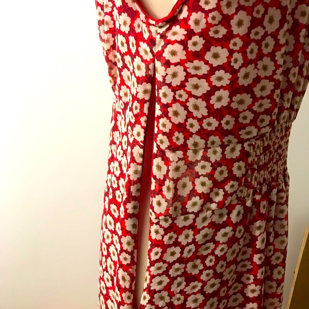 NWT Anthropologie. Feminine V-neck Red Floral Midi Dress. - Picture 5 of 5